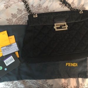 Fendi Zucca Baguette Quilted Borsa Maxi 8BT143
